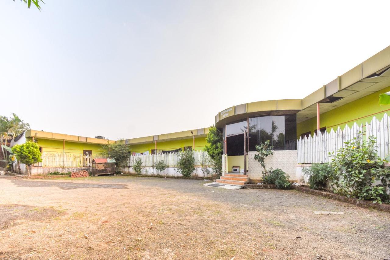 สปอต ออน 65135 โฮเต็ล สุวรรณา สมรัต ลอดจ์ Hotel Khamshet ภายนอก รูปภาพ