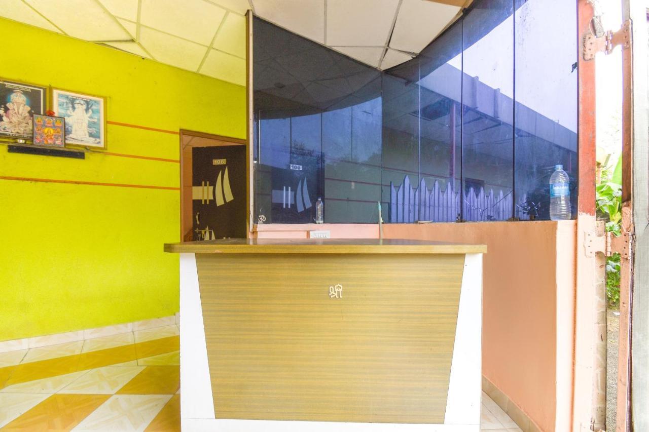 สปอต ออน 65135 โฮเต็ล สุวรรณา สมรัต ลอดจ์ Hotel Khamshet ภายนอก รูปภาพ